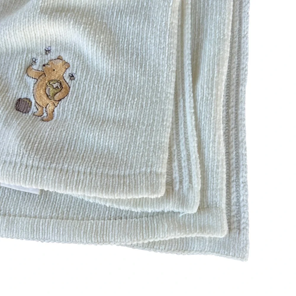 Vintage Classic Pooh Embroidered Chenille Baby Blanket Cream Honey Pot 31x39 GUC